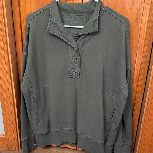 American Eagle Outfitters Tops - American eagle pull over